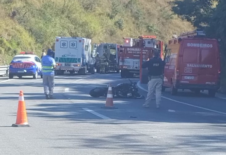 Mais um acidente com motos na BR-040 deixa dois mortos
