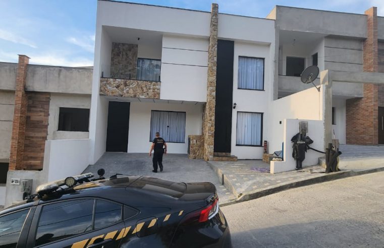 PF busca por fraudadores do INSS