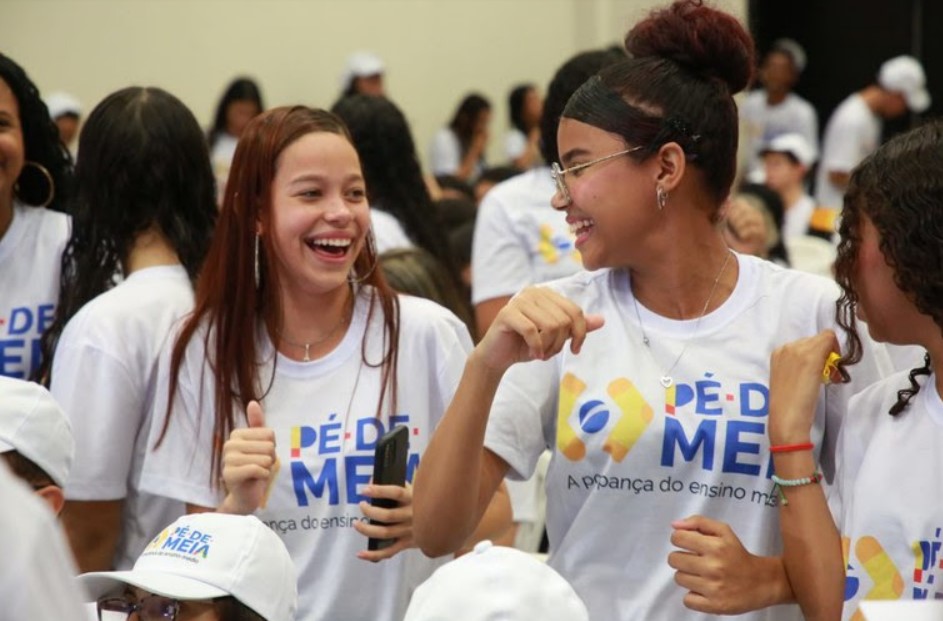 Mais de 179 mil alunos do Rio de Janeiro recebem 4ª parcela do Pé-de-Meia a partir desta quarta