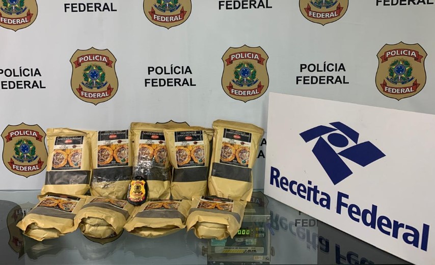 Paraguaio com 7kg de cocaína oculta em embalagens de cacau, é preso no Aeroporto do Galeão