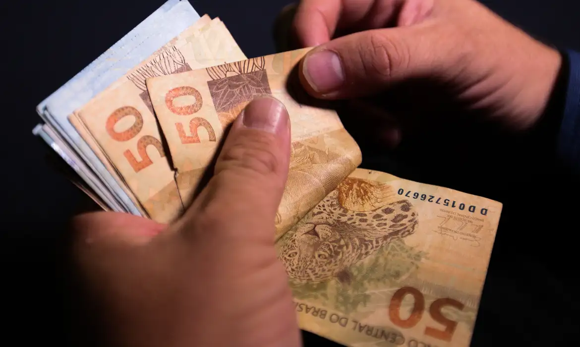 Receita restituiu R$ 8,5 bilhões a 5,75 milhões de contribuintes na última sexta-feira (28)