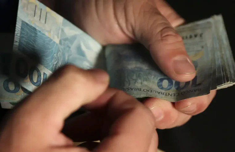 Brasileiros ainda não sacaram R$ 8,16 bi de valores a receber