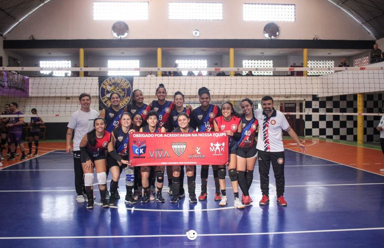 Equipe petropolitana se classifica para semifinais na Copa Magé de voleibol