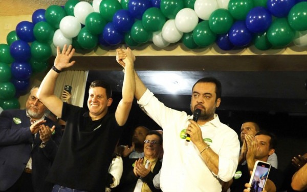 Lançamento da pré-candidatura de Hingo Hammes à Prefeitura de Petrópolis reúne 2 mil pessoas no Magnólia