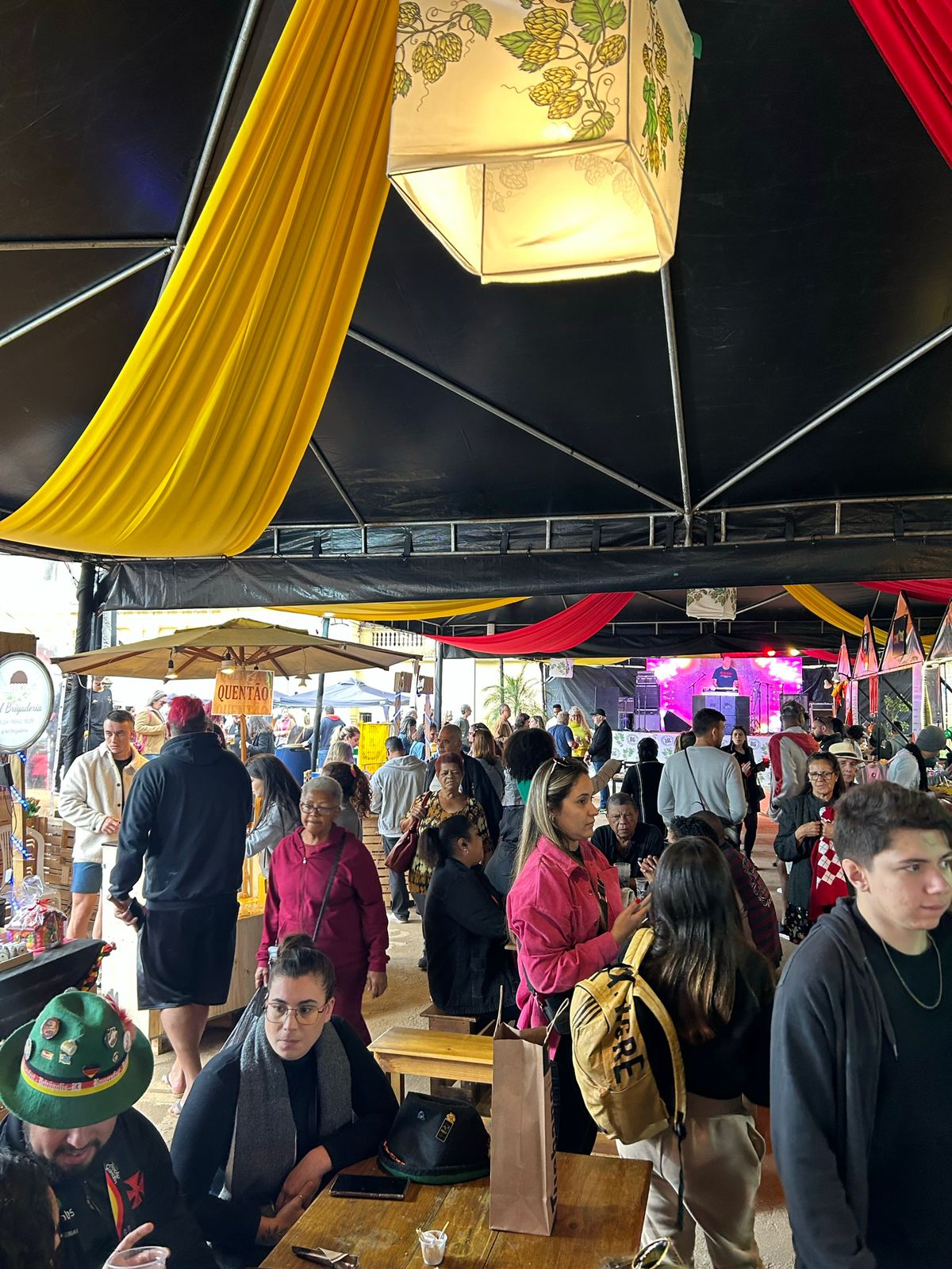 Música, gastronomia e cerveja: últimos dias de Biergarten