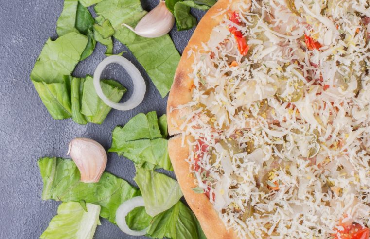 Dia da Pizza: Adaptações deliciosas para diferentes necessidades dietéticas 