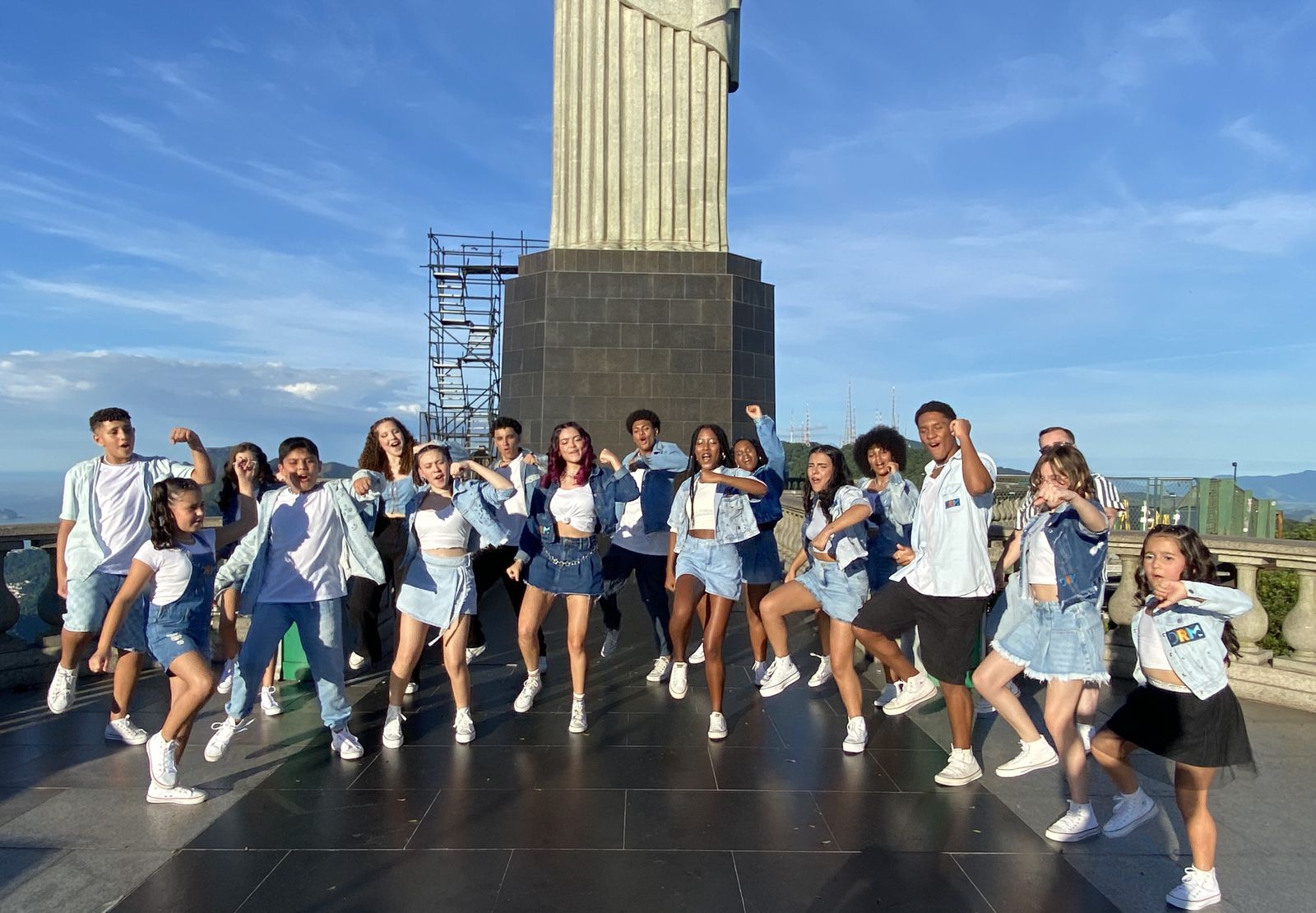 Escola de Música Cristo Redentor lança clipe em homenagem aos 40 anos do Rock in Rio