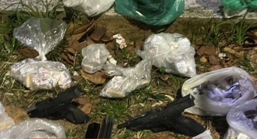 Dois homens morrem em troca de tiros com policiais na Comunidade do Alemão