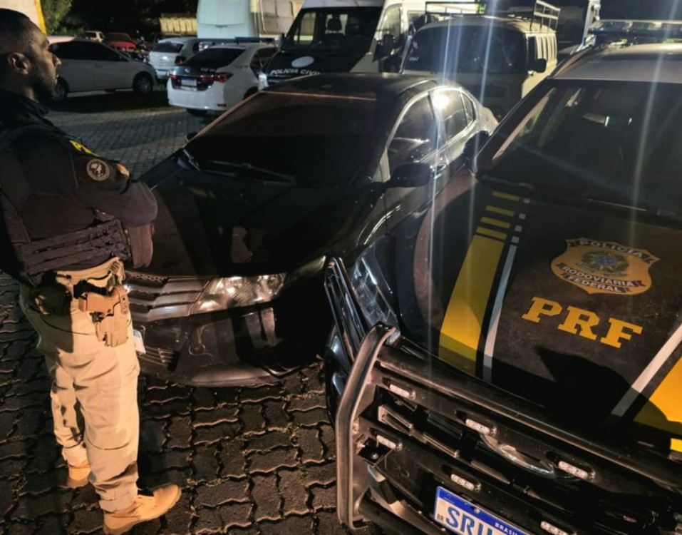 Homem é preso com carro roubado em Teresópolis/RJ