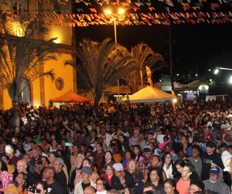 Sandra de Sá anima a Festa dos Padroeiros de Paraíba do Sul