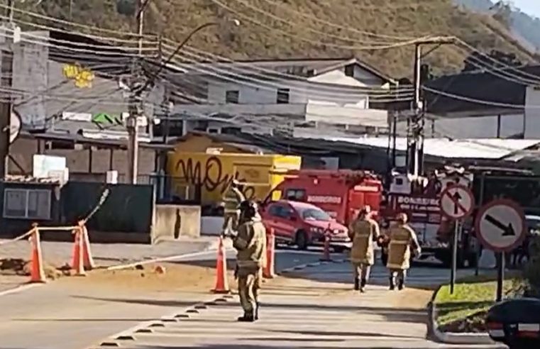 Vazamento de gás e atropelamento com morte causam retenção no trânsito em Itaipava