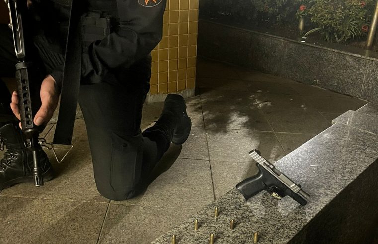 Procurado acusado de   homicídio é preso portando uma arma em Três Rios