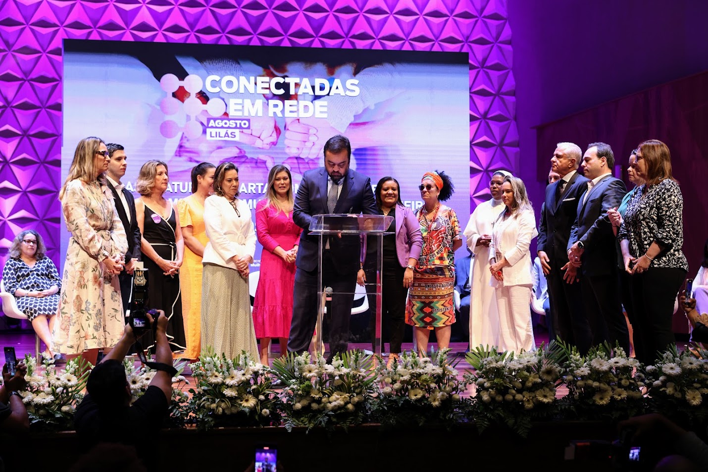 Cláudio Castro lança pacote de ações para o enfrentamento à violência contra a Mulher