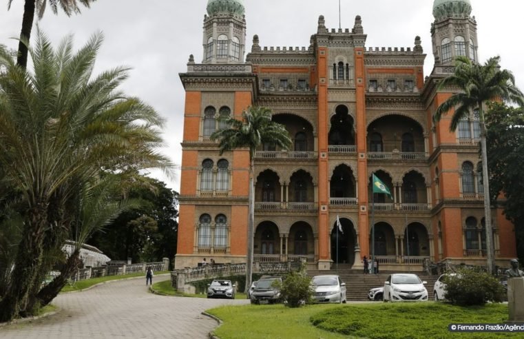 Servidores da Fiocruz fazem nova paralisação por reajuste salarial