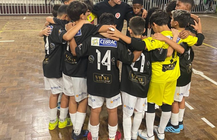 Jogos do Campeonato Municipal de Futsal são disputados em Petrópolis