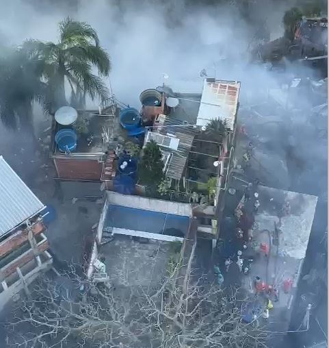 Bombeiros combatem incêndio no Pavão-Pavãozinho