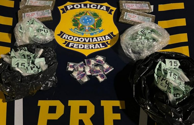 PRF intercepta veículo com maconha, cocaína e haxixe em Petrópolis