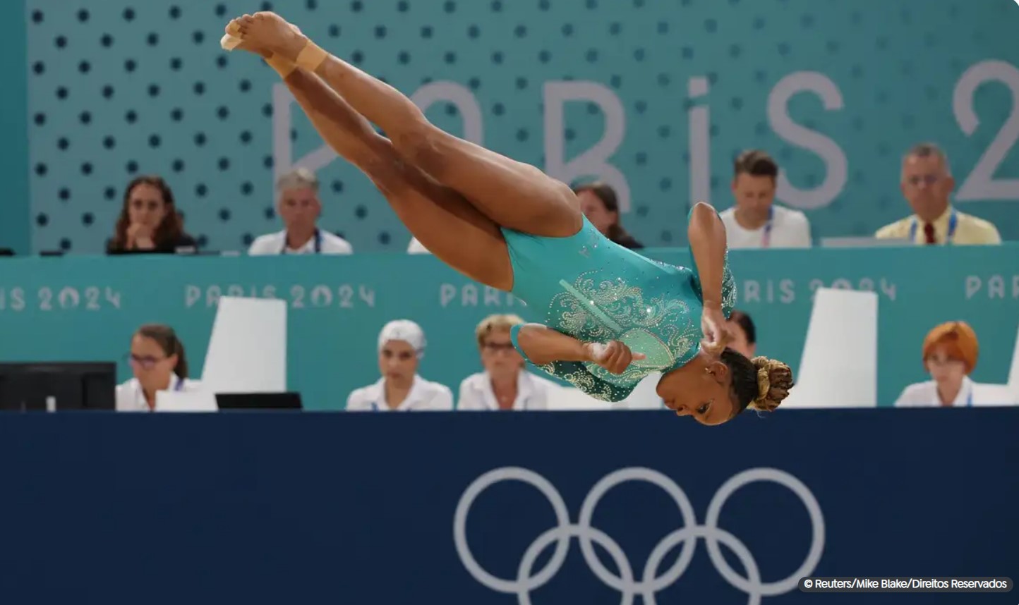 Rebeca é ouro no solo e vira maior medalhista olímpica do Brasil