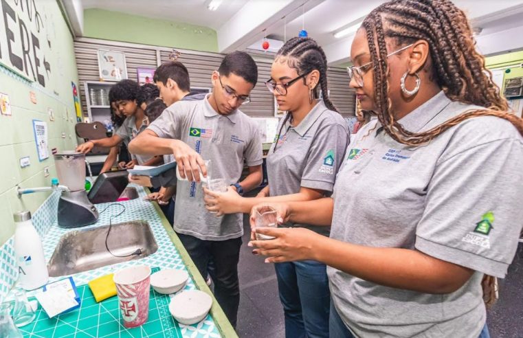 Alunos da rede estadual aprendem Ciências com a produção de material de limpeza artesanal
