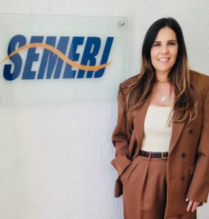 Cláudia Romano assume presidência do SEMERJ e se torna a primeira mulher a liderar a organização