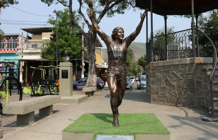 Zico ganha estátua em Quintino, bairro onde nasceu e foi criado