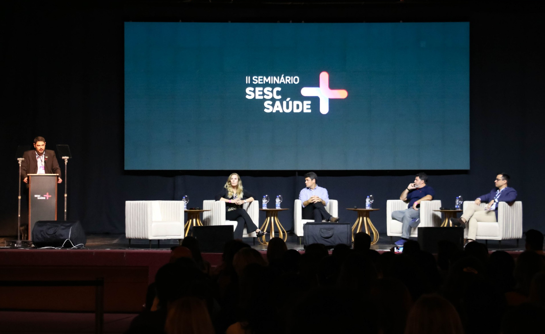 Seminário em Petrópolis reúne especialistas em torno dos impactos do virtual na saúde mental