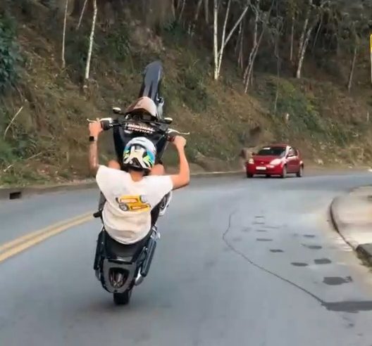 MPRJ denuncia dois jovens por direção perigosa em Nova Friburgo