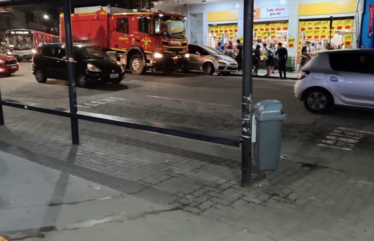 Incêndio é registrado em estabelecimento comercial no centro de Petrópolis