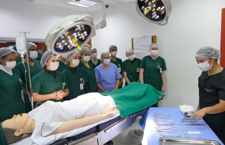 Alunos do Curso Técnico de Enfermagem da UNIFASE fazem simulado realístico em preparação para estágio