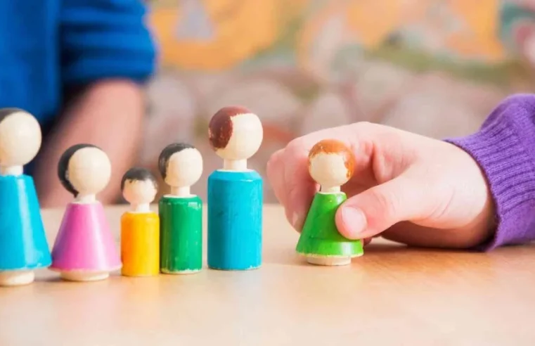 Clínica em Petrópolis promove roda de conversa e vivência em constelação familiar nesta sexta (20)