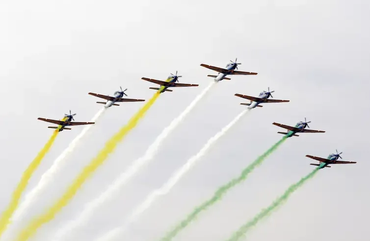 Desfile de 7 de Setembro destaca vacinação e homenageia gaúchos