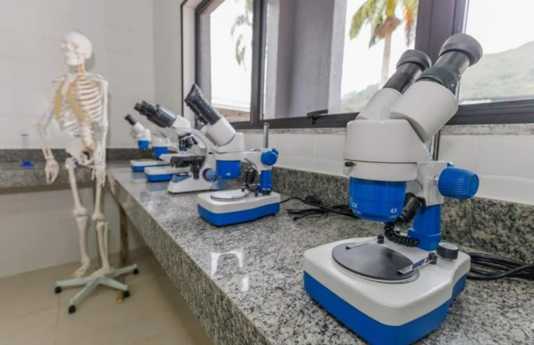 Prefeitura e Governo do Estado inauguram segundo Laboratório de Iniciação Científica ‘Intramuros’, em Teresópolis, nesta quarta-feira, 18