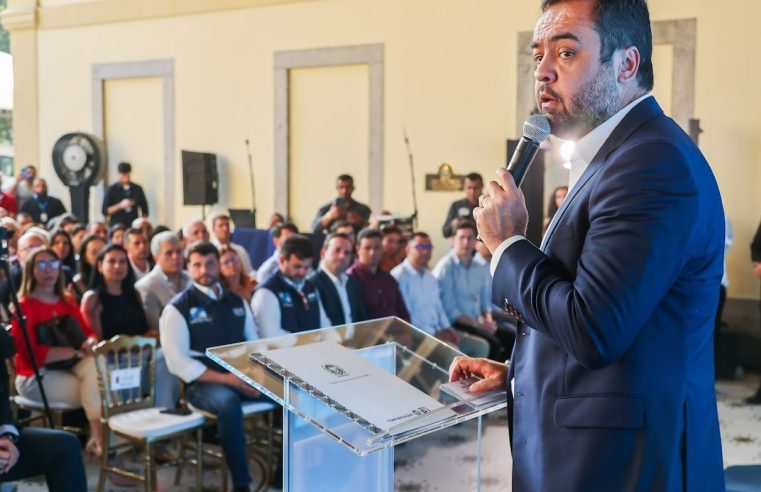 Governador Cláudio Castro lança o programa Limpa Rio Margens