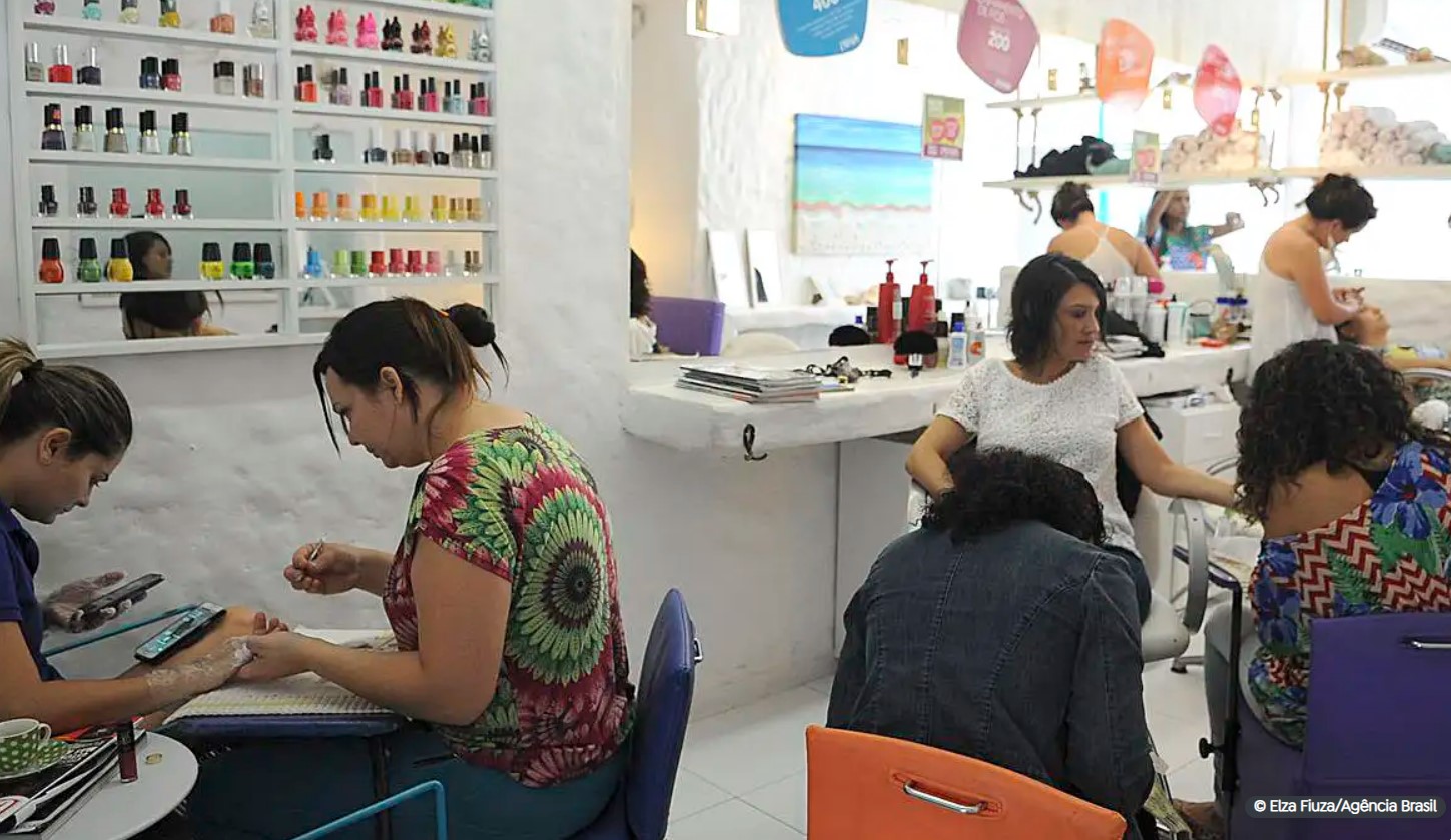 Setor de serviços cresce 1,2% em julho frente a junho e renova recorde