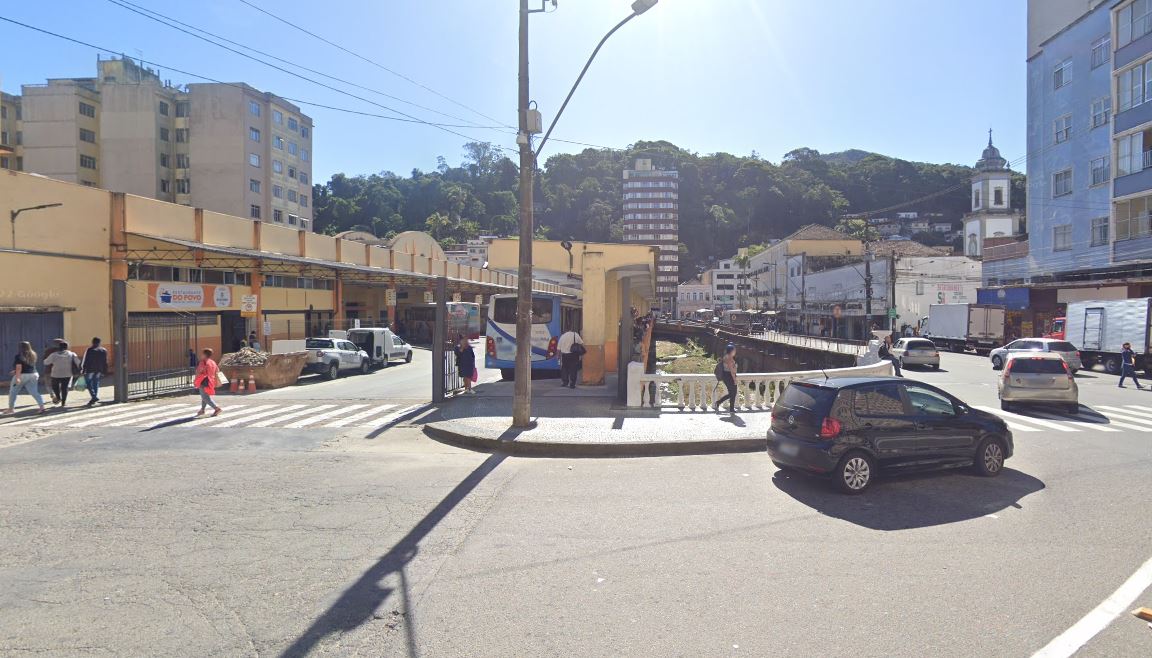 Vias no entorno dos terminais rodoviários estão precárias