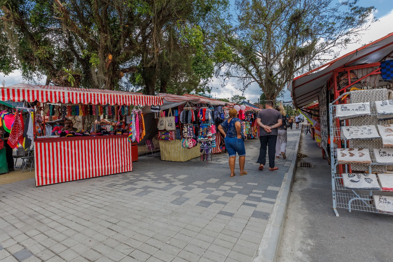 Praça de alimentação da Feirinha de Teresópolis é reaberta ao público