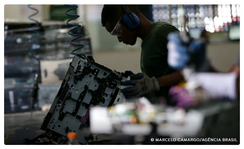 Estudo do Ipea aponta população ocupada nos maiores níveis em 10 anos