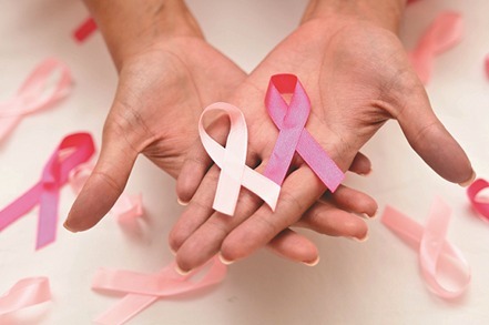 Livro “Tudo vai bem aqui no peito – Como superei um câncer aos 32 anos” será lançado no próximo dia 18