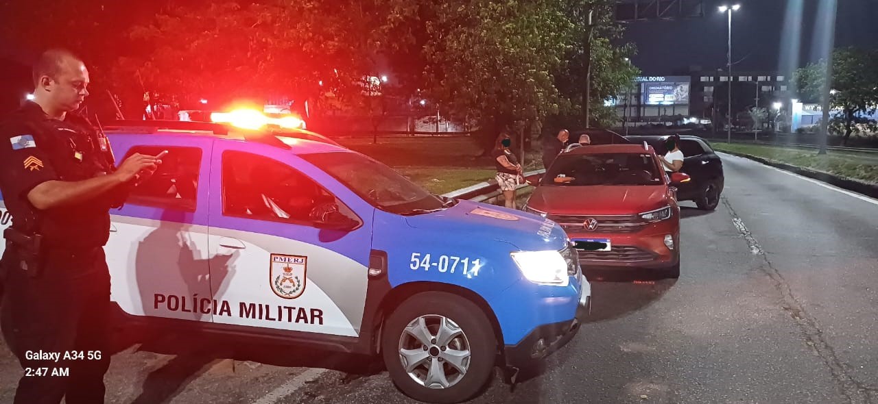 Motorista de aplicativo é sequestrada após aceitar corrida para Petrópolis