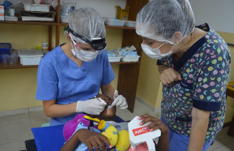 UNIFASE recebe estudantes de Odontologia da Holanda em Programa de Internacionalização