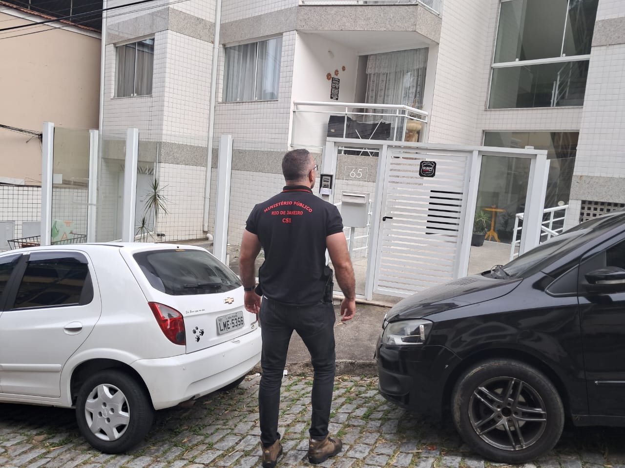 GAECO/MPRJ cumpre mandados de busca e apreensão contra investigados por venda de licenças ambientais em Nova Friburgo