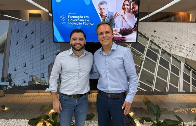 Jornalista apresenta projeto para cidade devastada por inundações 