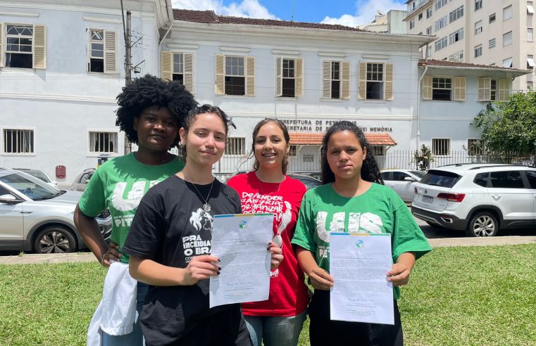 A UJS protocolou ofício na Prefeitura solicitando Passe Livre no ENEM