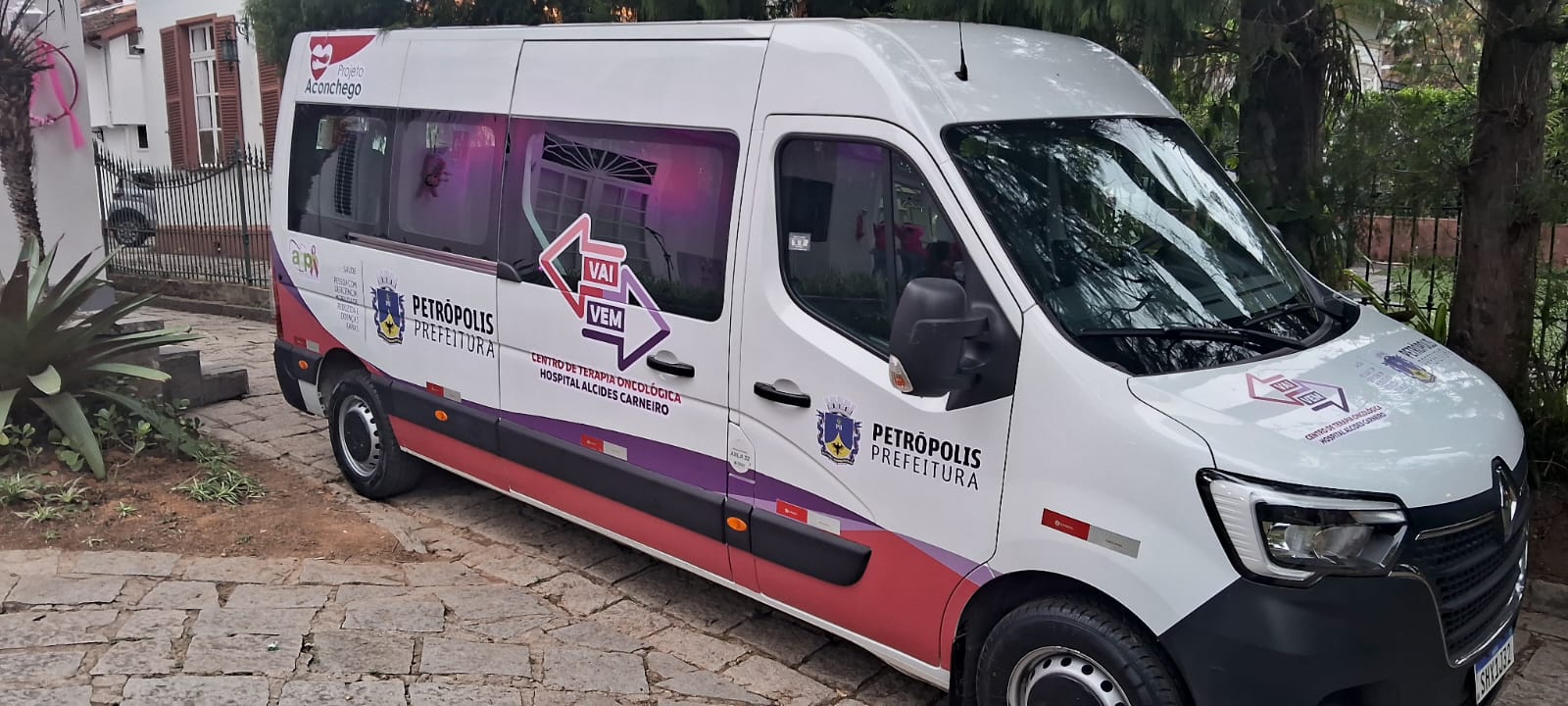 Transporte gratuito para pacientes em tratamento oncológico é lançado em Petrópolis