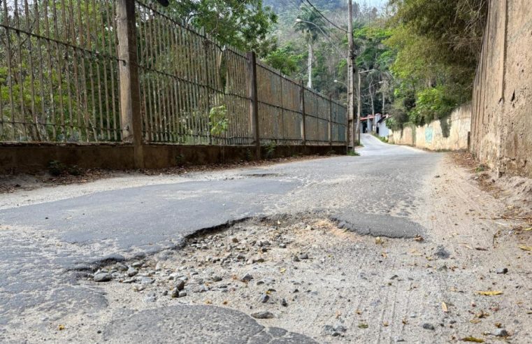 Obras na Rua Joaquim Agante Moço, em Itaipava, não ficam prontas no prazo previsto