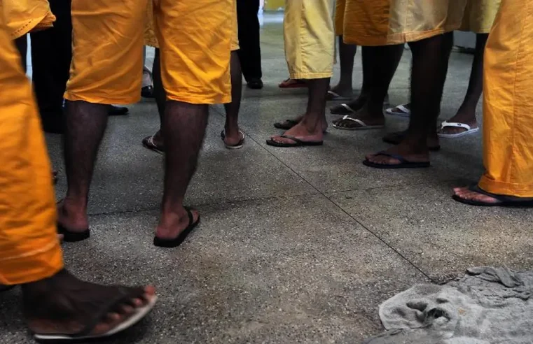 Seis estados não oferecem voto a presos provisórios