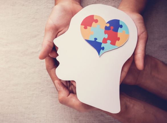 Dia da Saúde Mental, em 10 de outubro, é oportunidade para conscientizar a respeito da esquizofrenia