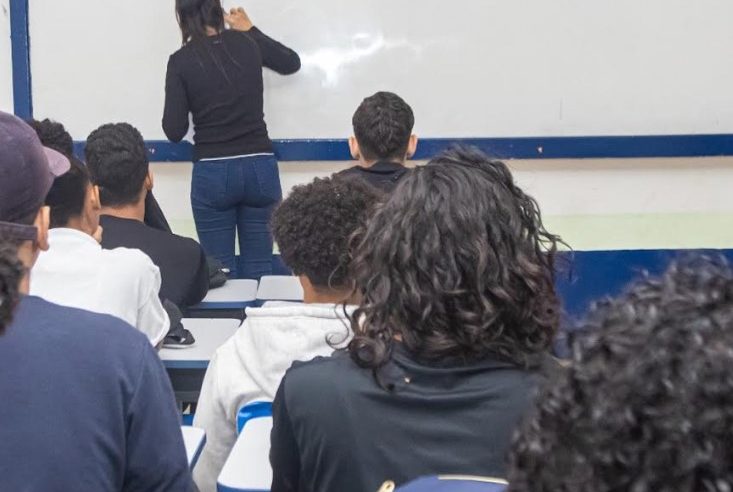 Mais de 3.000 professores já fizeram a migração para 30 horas semanais