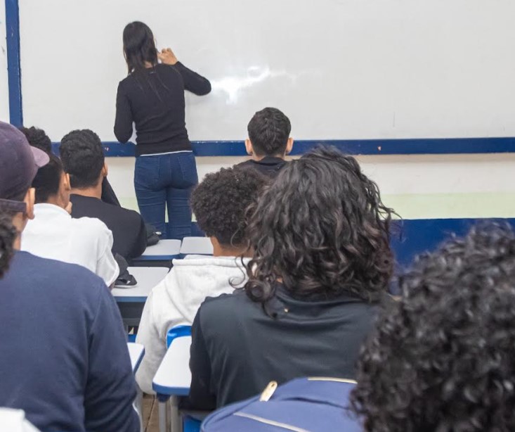 Mais de 3.000 professores já fizeram a migração para 30 horas semanais