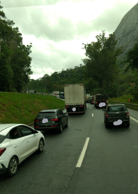 Acidente na Rodovia BR-040 causa atraso em linhas de ônibus da Cidade Real